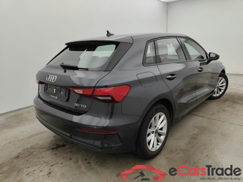 Audi A3 Sportback 2.0 30 TDi 85kW S tronic Business Ed. 5d #2