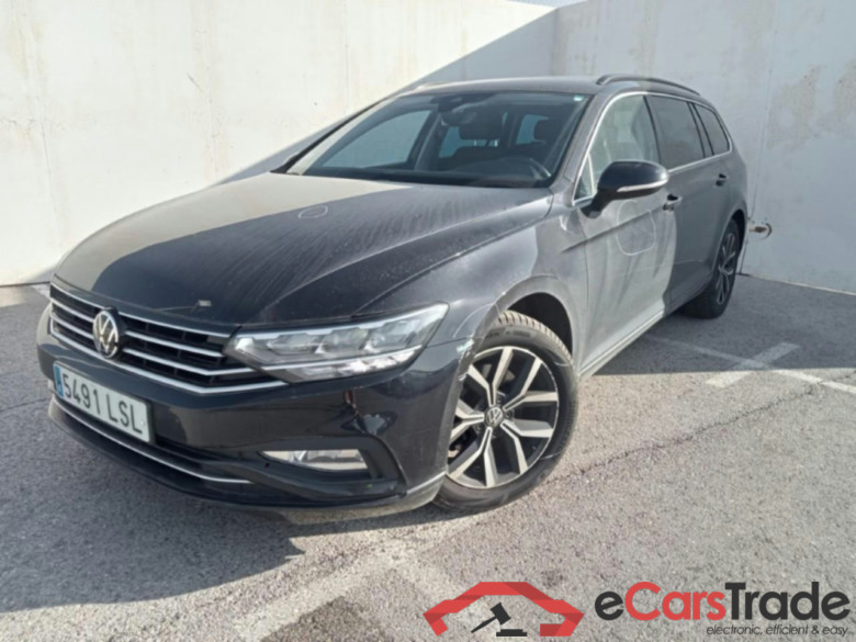 VOLKSWAGEN Passat / 2019 / 5P / familiar Variant Executive 2.0 TDI 110kW DSG