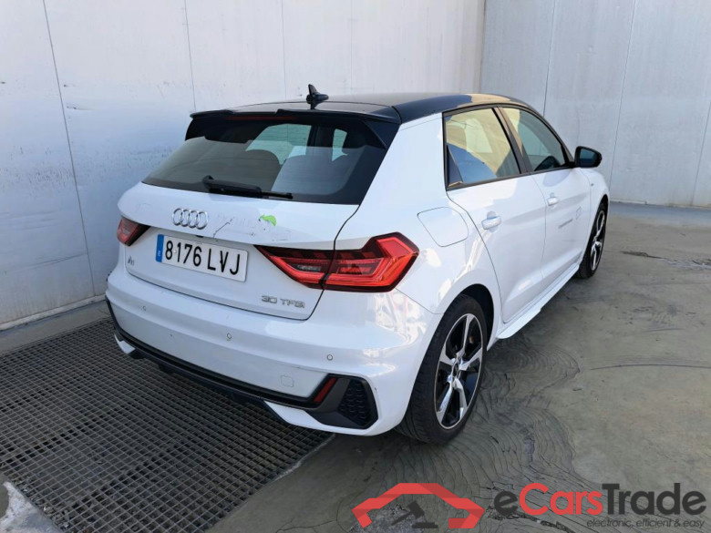 AUDI A1 / 2018 / 5P / berlina con portón Sportback Adrenalin 30 TFSI 81kW S tron(SP) #2