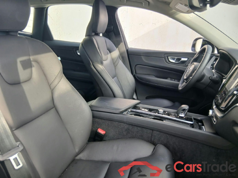 VOLVO XC60 2.0 T6 AWD Recharge Plus Dark Auto #6
