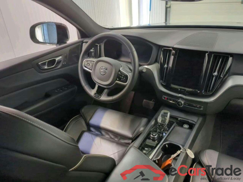 VOLVO XC60 2.0 T6 AWD + Dark #3