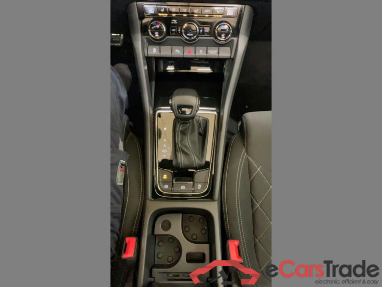 SKODA Karoq 1.5 TSI ACT Sportline DSG (EU6AP) #6