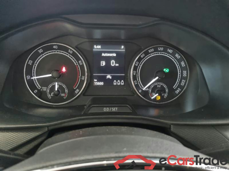 SKODA KAMIQ / 2019 / 5P / SUV 1.0 TSI 81KW AMBITION DSG #4