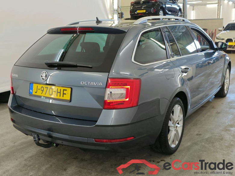 Skoda Octavia Combi 1.5 TSI Greentech Business Edition DSG 5d #2