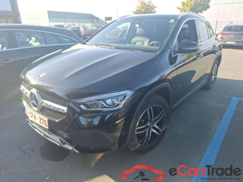 MERCEDES - MER GLA 250e 218PK DCT Business Solution Luxury  & Smartphone Integration & Towing Hook With ESP * HYBRID * #1