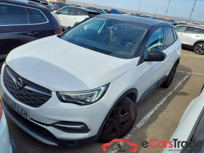 OPEL Grandland X / 2017 / 5P / todoterreno 1.2 Turbo Design Line