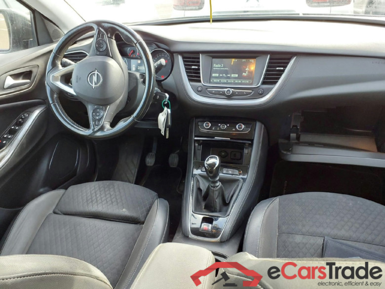 OPEL Grandland X / 2017 / 5P / todoterreno 1.2 Turbo Design Line #4
