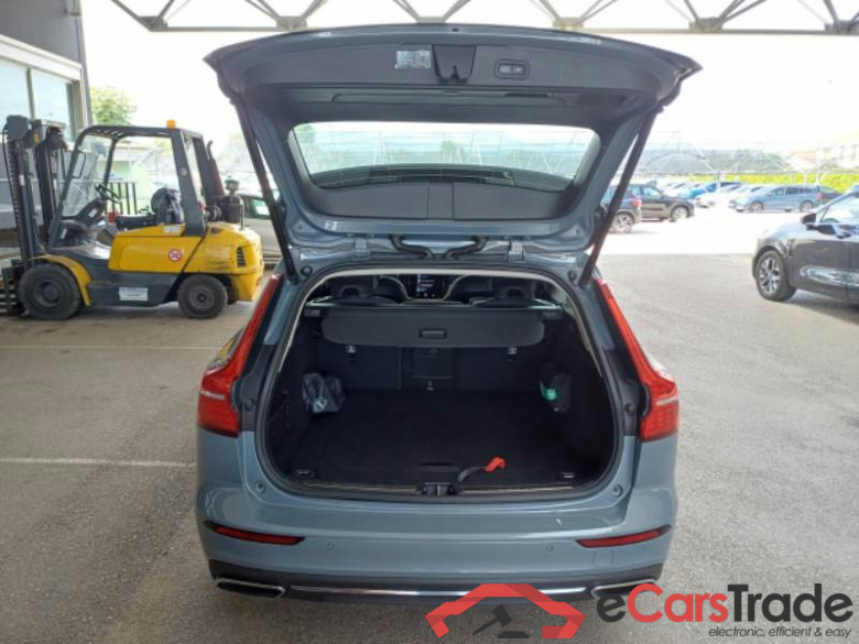 VOLVO V60 / 2019 / 5P / STATION WAGON T6 PLUG-IN AWD AUTOM.INSCR.EXPR. #5
