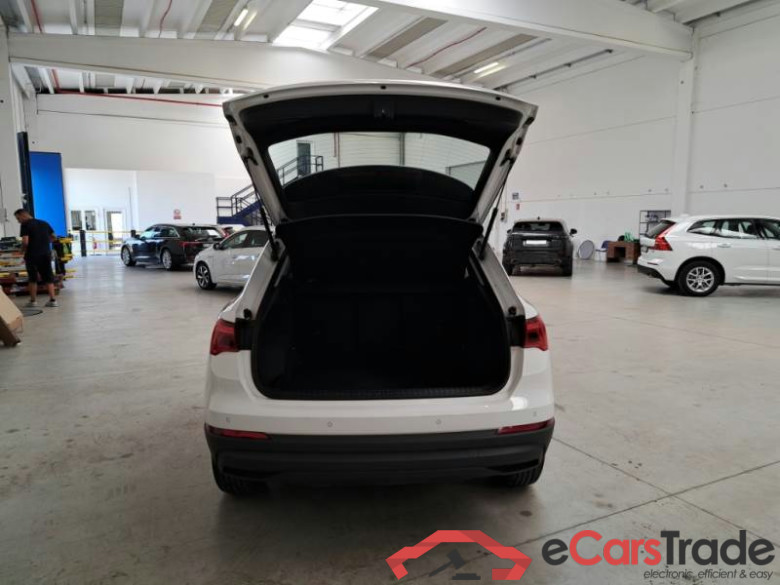 AUDI Q3 / 2018 / 5P / SUV 35 TDI S TRONIC BUSINESS #5