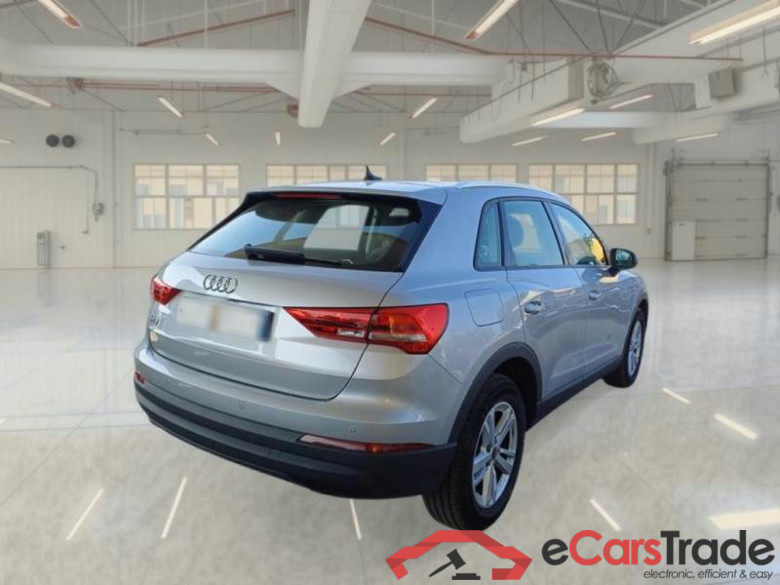 AUDI Q3 / 2018 / 5P / SUV 35 TDI S TRONIC #2