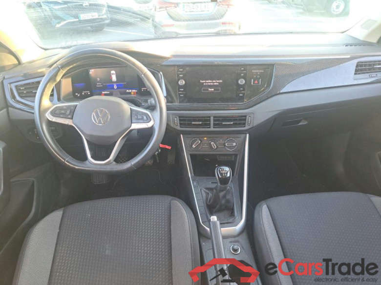 VOLKSWAGEN Polo / 2021 / 5P / berlina con portón Life 1.0 TSI 70kW (95CV) #3