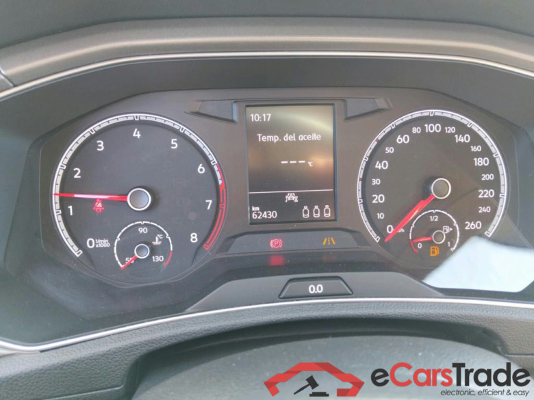 VOLKSWAGEN T-Roc / 2017 / 5P / todoterreno Advance 1.5 TSI 110kW (150CV) #4