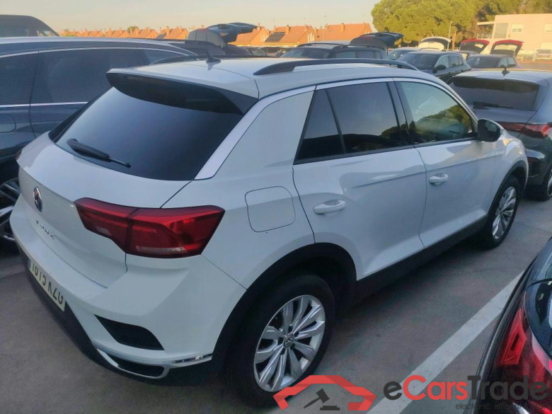 VOLKSWAGEN T-Roc / 2017 / 5P / todoterreno Advance 1.0 TSI 85kW (115CV) #2