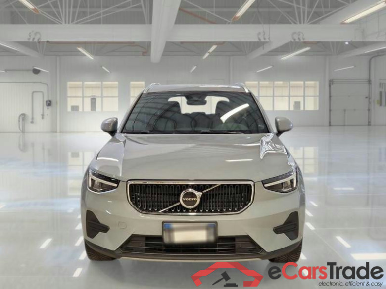 VOLVO XC40 / 2021 / 5P / SUV B3 AUTOMATICO CORE #6