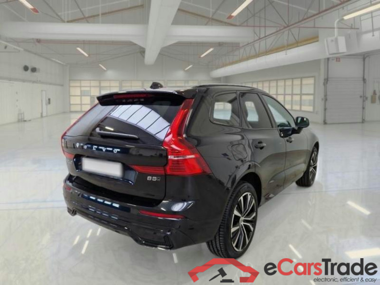 VOLVO XC60 / 2021 / 5P / SUV B5 D AWD AUTOMATICO ULTIMATE DARK #2