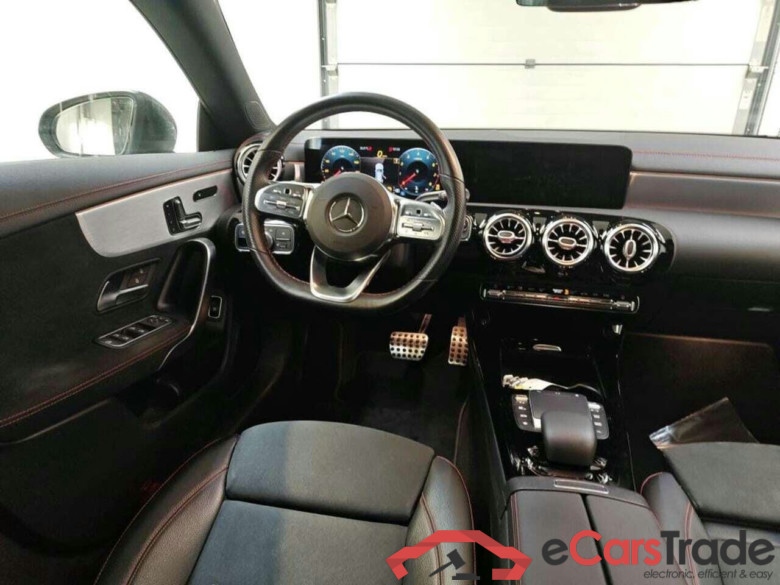 MERCEDES-BENZ CLA-klasse Shooting Brake 200 Bns Sol. AMG #3