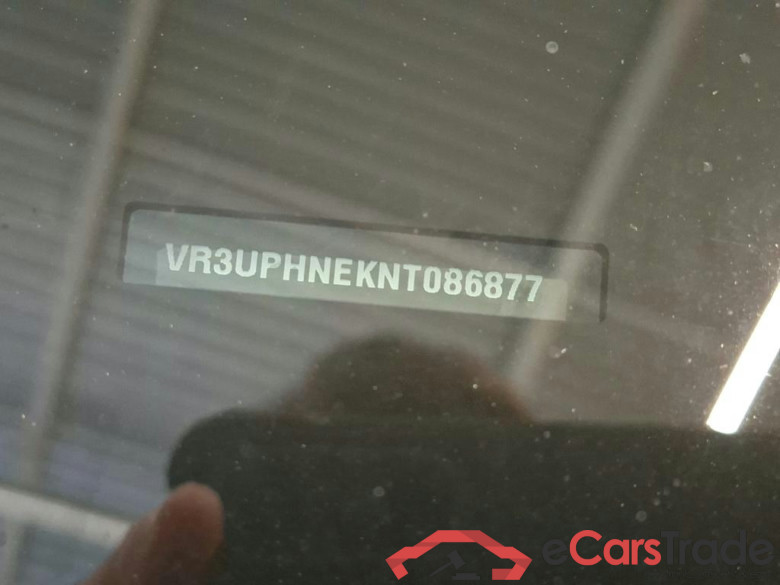 Peugeot 208 GT 1.2 PureTech 100 5d #6