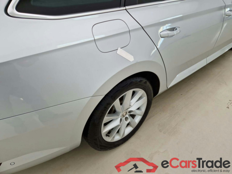 SKODA SUPERB COMBI 2.0 CRTDI STYLE #5