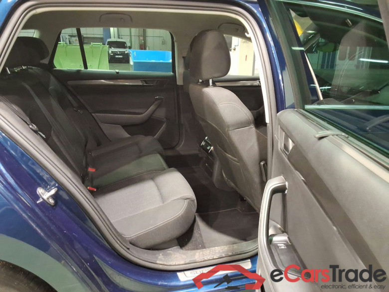 SKODA SUPERB COMBI - 2019 1.4 TSI PHEV Style DSG #5