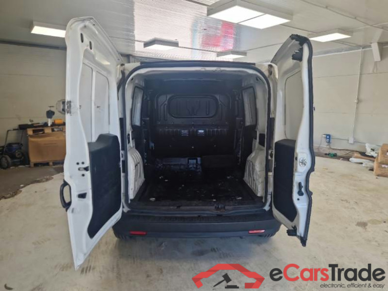 FIAT DOBLÒ CARGO / 2014 / 4P / VETT. FURGONATA CH1 LOUNGE 1.6 MJET 90CV E6D-F SeS #5