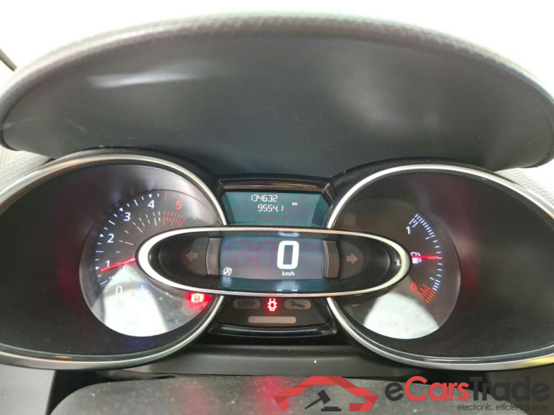 Clio IV Air MediaNav 1.5 dCi 90CV BVM5 E6 #6