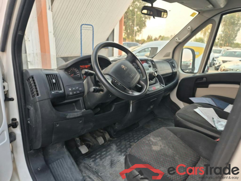PEUGEOT Boxer / 2014 / 4P / combi Combi 5/9 Pl 330 L1H1 BlueHDi 88KW (120) #3