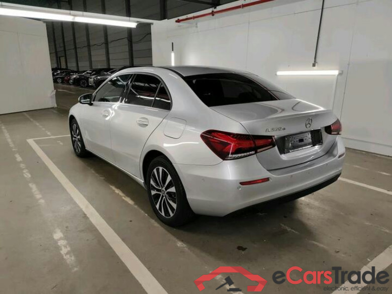 Mercedes A-Klasse Limousine A-Klasse Limousine A 250e Business Solution (PHEV) 160kW/218pk  4D/P Auto-8 #3