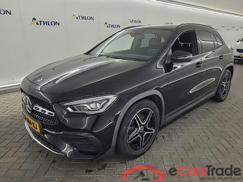 MERCEDES-BENZ GLA GLA 180 DCT Business Solution AMG 5D 100kW