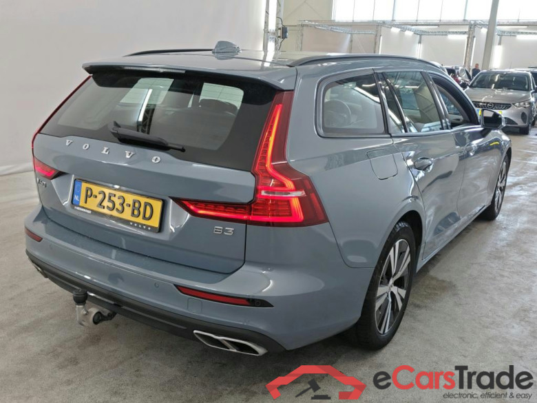 Volvo V60 B3 Automaat Momentum Advantage 5d #2