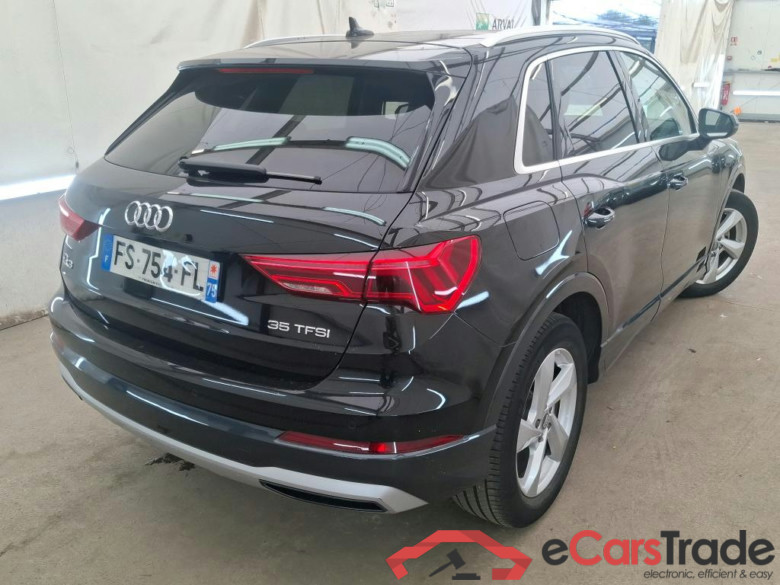 AUDI Q3 / 2018 / 5P / SUV 1.5 35 TFSI 150 S TRONIC DESIGN LUXE #3