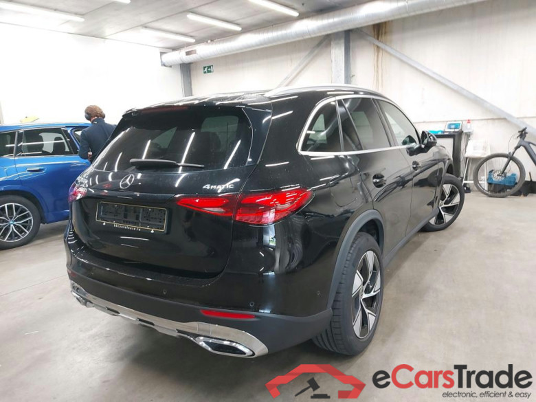 MERCEDES - MER GLC 300 e 4MATIC 313PK DCT Luxury Line With Black Leather & Pano Roof & Driving Assistance Plus & 360 Camera Pack  * HYBRID * #2