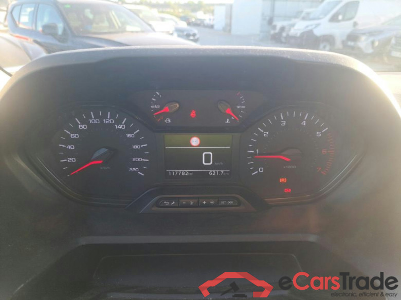 PEUGEOT Rifter / 2018 / 4P / combi Active Standard BlueHDi 73kW (IND) (CX2) #4