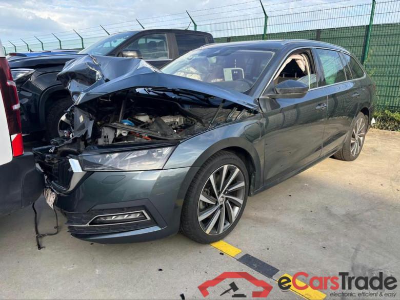 SKODA Octavia Combi PHEV Octavia SW PHEV 1.4 TSI Style DSG #1