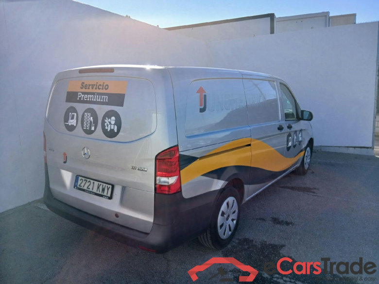 MERCEDES-BENZ Vito / 2014 / 4P / furgón 111 CDI Larga #2