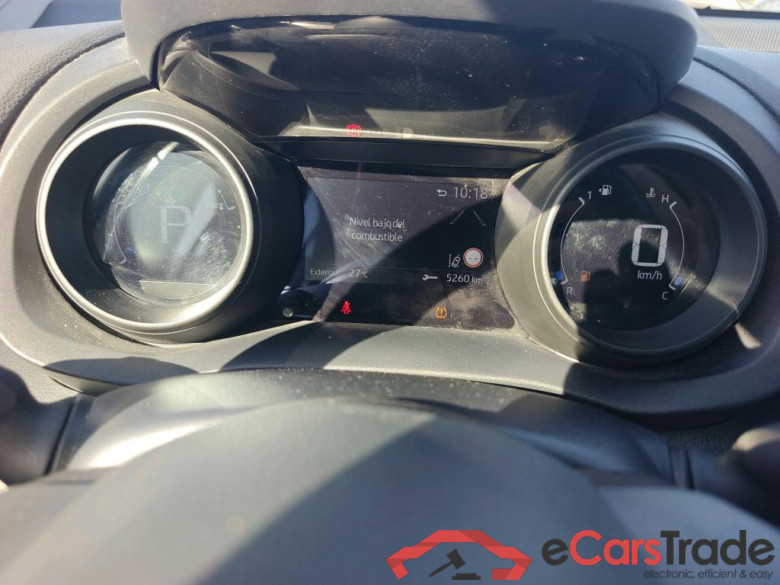 TOYOTA Yaris Cross / 2021 / 5P / todoterreno 1.5 120H Business Plus #4