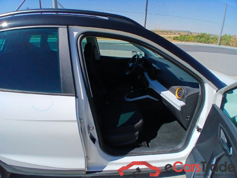 SEAT Arona / 2017 / 5P / todoterreno 1.0 TSI 81kW (110CV) Style Plus (AC) #6