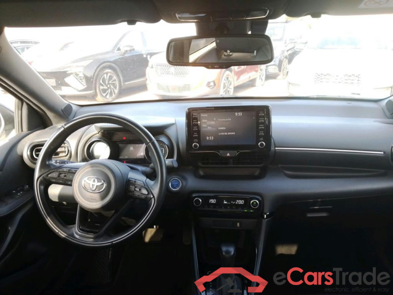 TOYOTA Yaris / 2020 / 5P / berlina con portón 1.5 120H Style #3