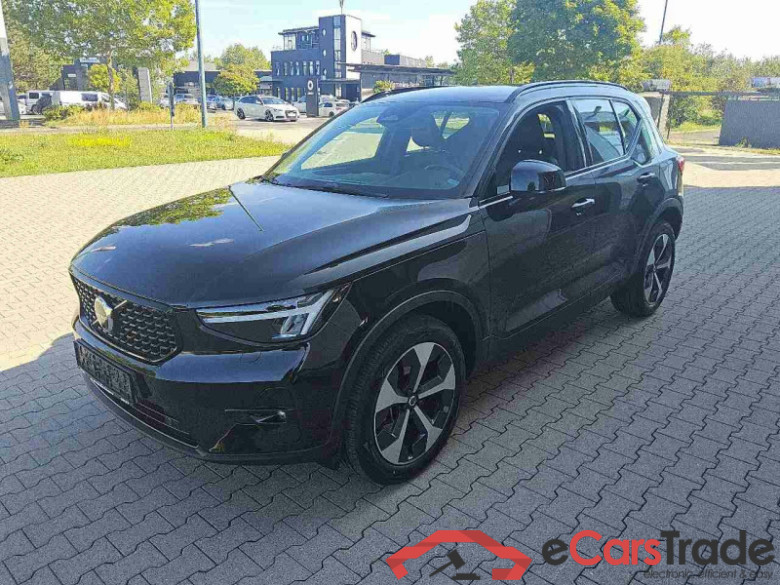 Volvo XC40 (2017->) DE - SUV5 B4 2WD EU6d, Plus Dark, (Facelift) 2022 - 2024 #1