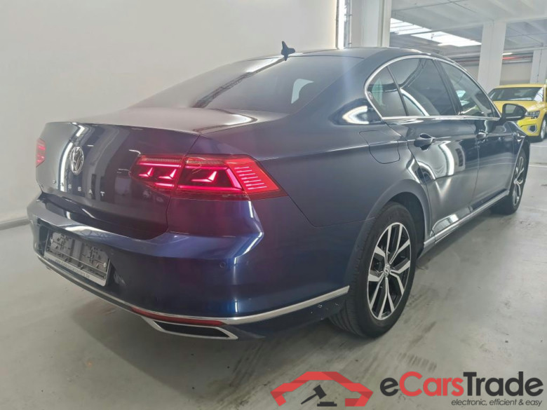 VOLKSWAGEN PASSAT GTE - 2020 1.4 TSI PHEV GTE Business DSG #4