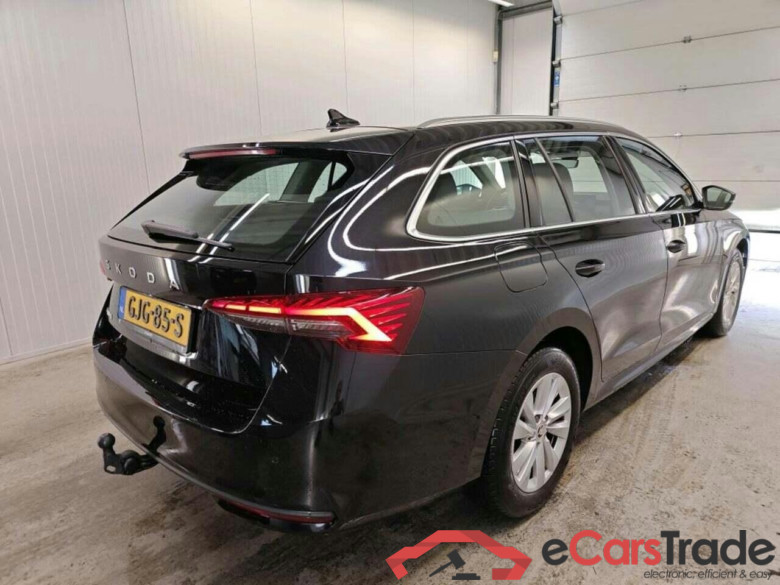 SKODA Octavia Combi 1.5 TSI MHEV Bns.Ed. #2