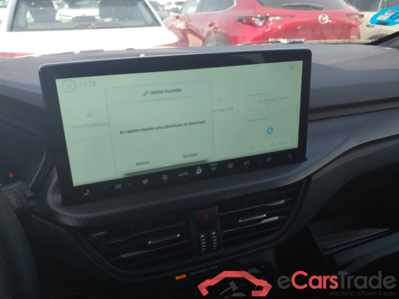 FORD KUGA 2.5 PP A 2.5 PHEV 243cv Automático ST Line X (Pano-Roof + Winterpack) #6