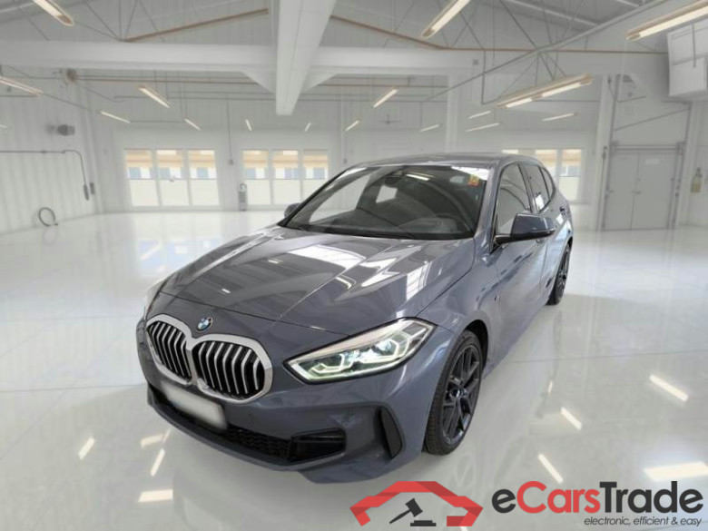BMW SERIE 1 / 2019 / 5P / BERLINA 118D MSPORT #1
