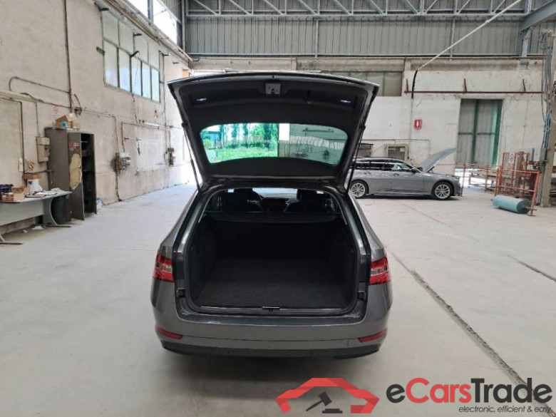 SKODA SUPERB WAGON / 2019 / 5P / STATION WAGON 1.4 TSI PLUG-IN HYBRYD EXECUTIVE DSG #5