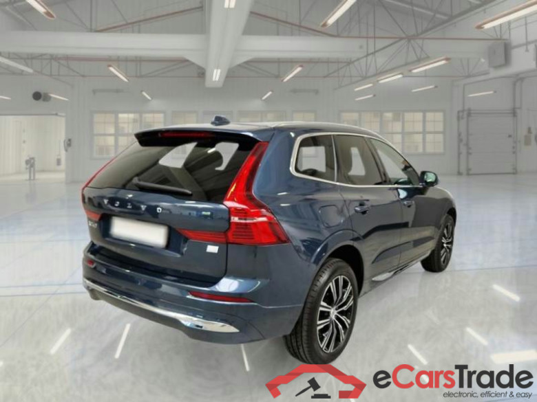 VOLVO XC60 / 2021 / 5P / SUV T6 Plug-in AWD auto Recharge Inscr. #2