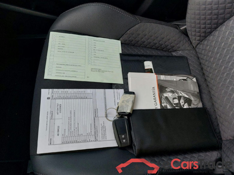 TOYOTA C-HR / 2019 / 5P / todoterreno 1.8 125H Advance #5