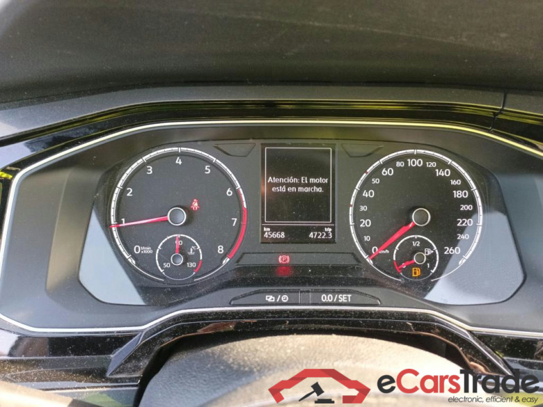 VOLKSWAGEN Polo / 2017 / 5P / berlina con portón R-Line 1.0 TSI 81kW (110CV) #4