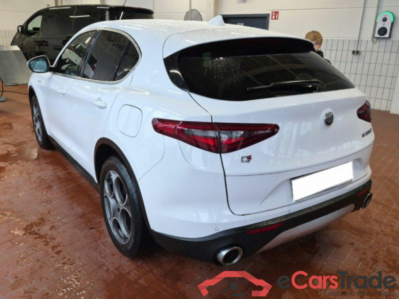 Alfa Romeo Stelvio  #4