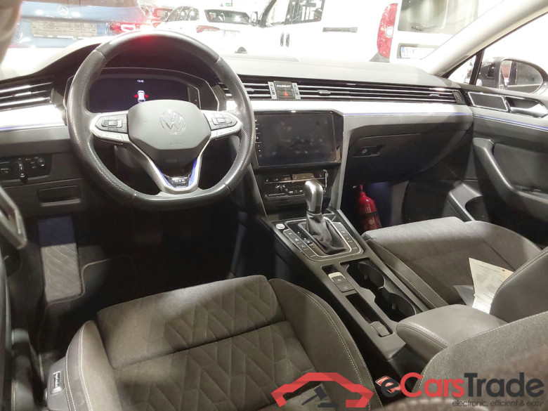 VOLKSWAGEN PASSAT VARIANT 1.4 TSI MSQ VARIANT GTE BUSINESS #6