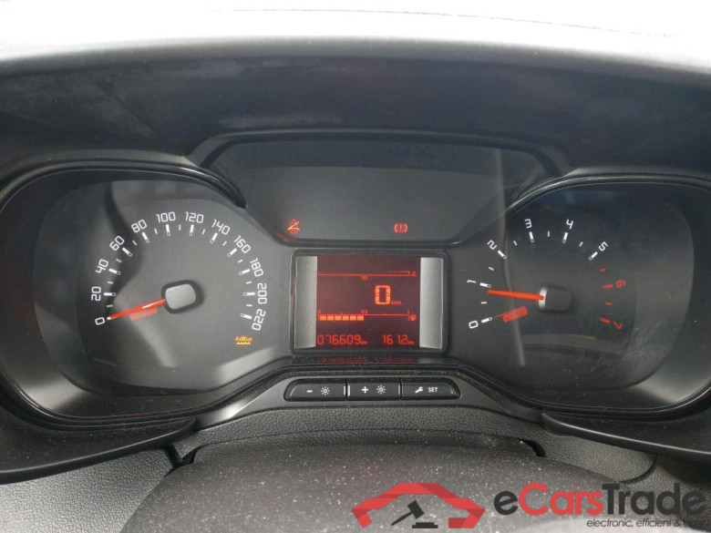 CITROEN Berlingo / 2018 / 5P / furgón derivado de turismo Doble Cab. Talla XL BlueHDi 100 CONTROL #4