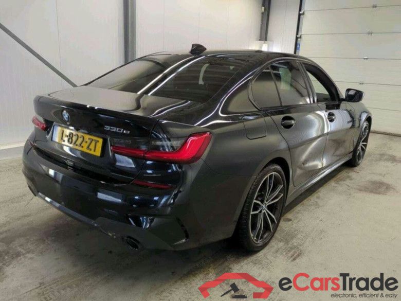 BMW 3-serie 330e Bns Ed. Pl. #2